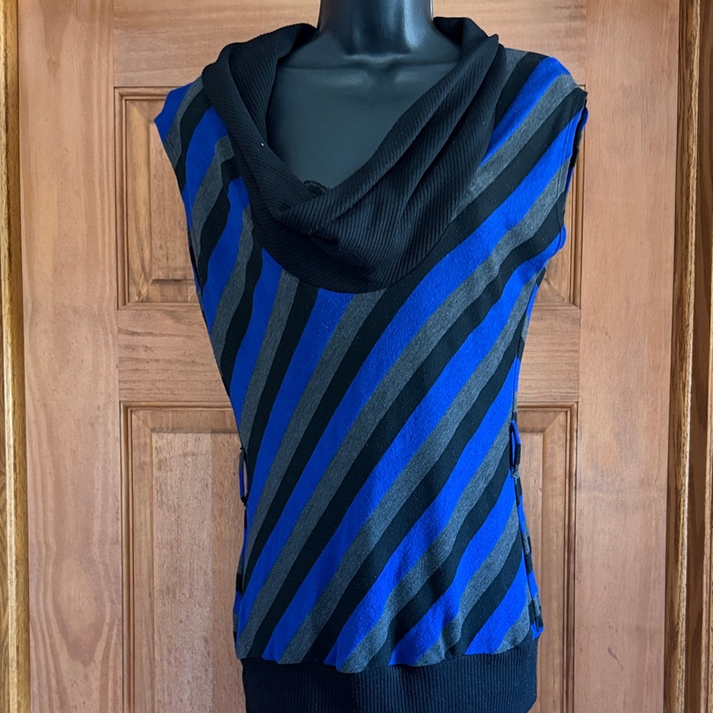 Heart Soul Women’s M Blue and Black Striped Top